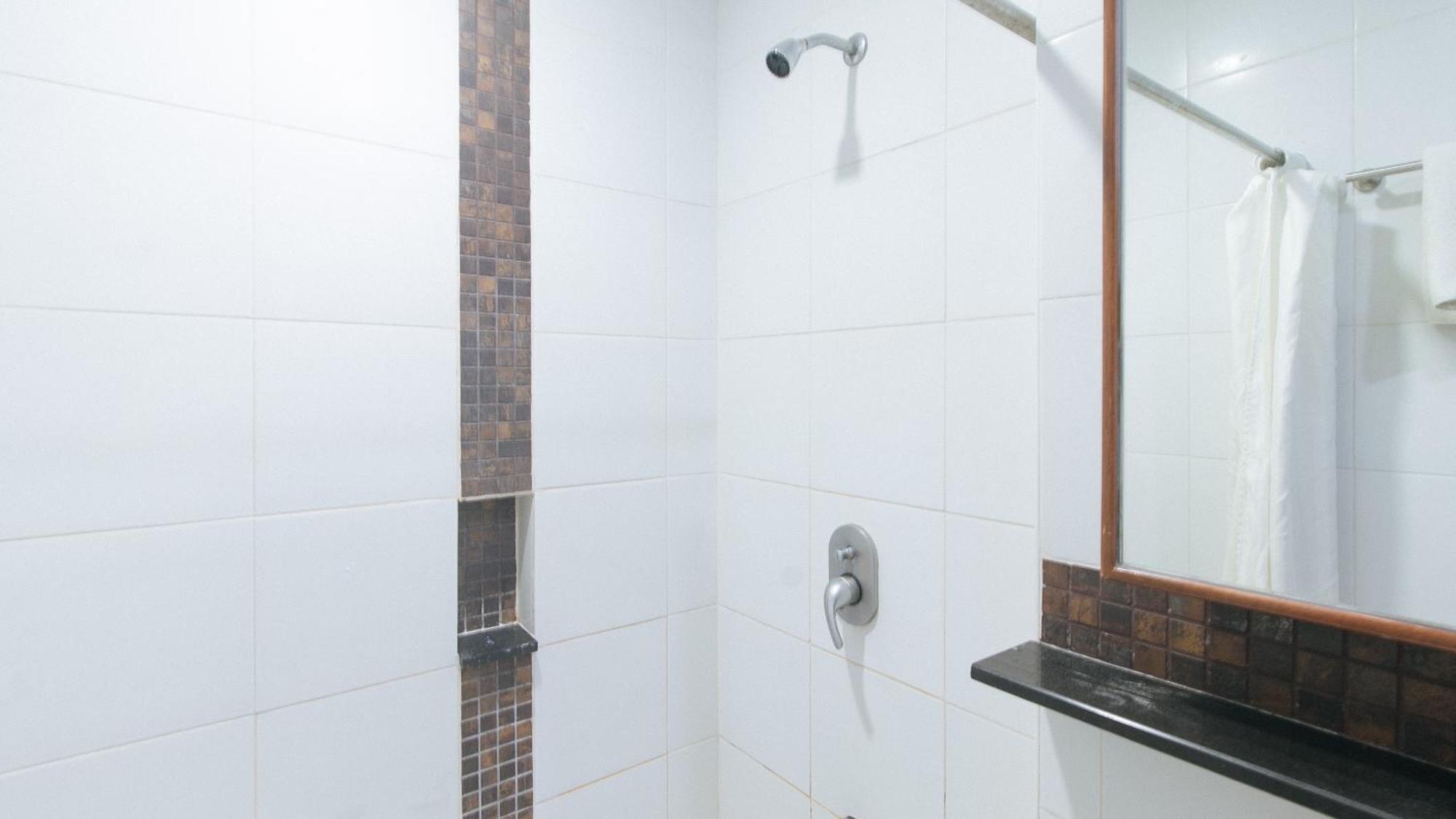Bliss Hotel San Fernando Pampanga City Zewnętrze zdjęcie
