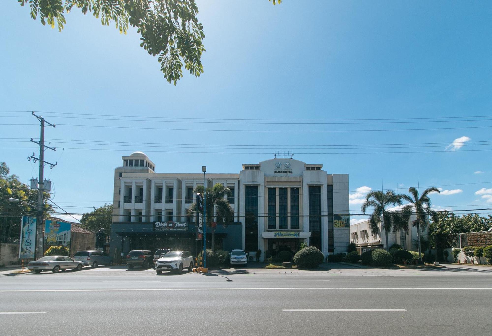 Bliss Hotel San Fernando Pampanga City Zewnętrze zdjęcie